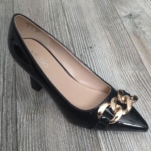 K Studio Black Patent Leather Heels with Gold Chain Size 7